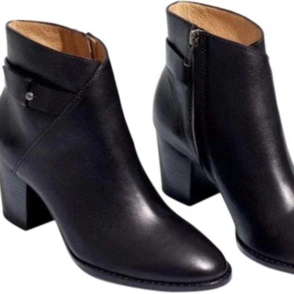 Madewell Collar Stud Heeled Booties (size 8.5) Black